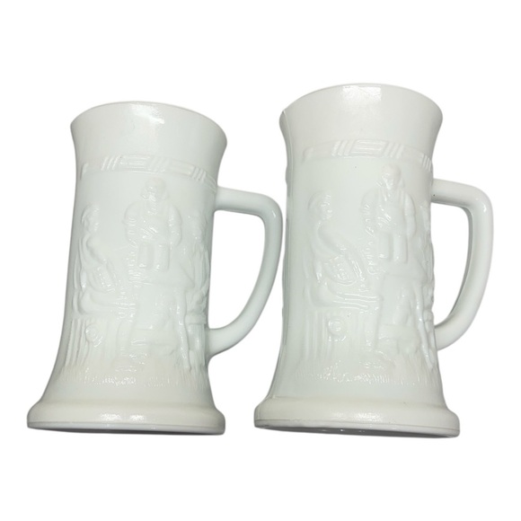 Tiara Exclusive White Milk Glass Mug #10575 In Box Set of 2 Vintage - Picture 1 of 14
